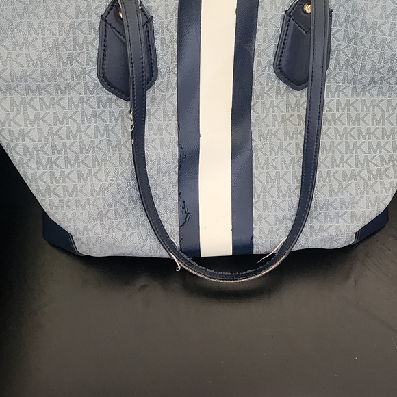 Micheal Korss purse & matching wallet - Picture 4 of 4